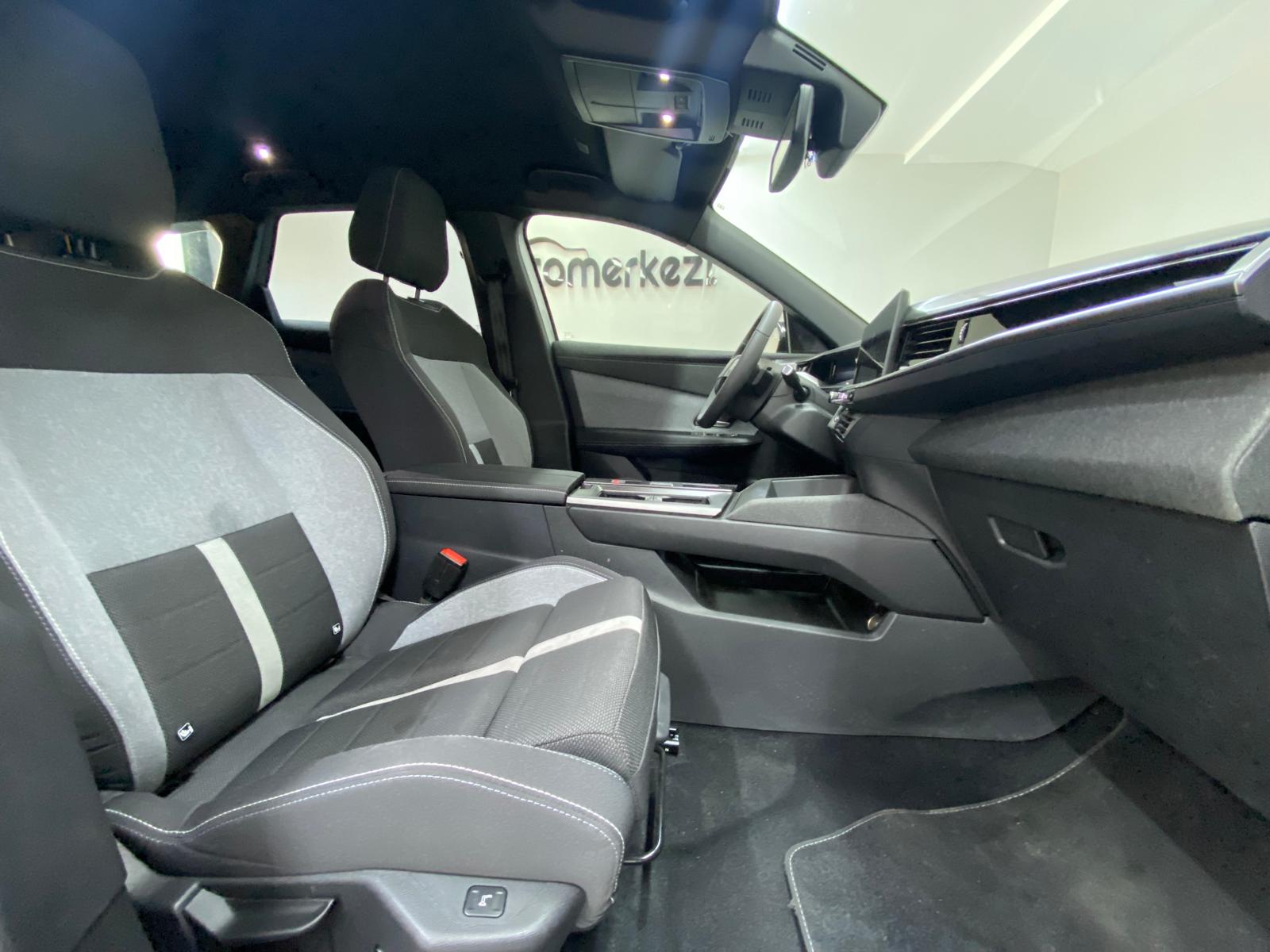 OPEL GRANDLAND 22